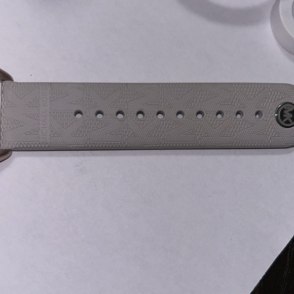 Michael Kors Watch - Picture 5 of 12